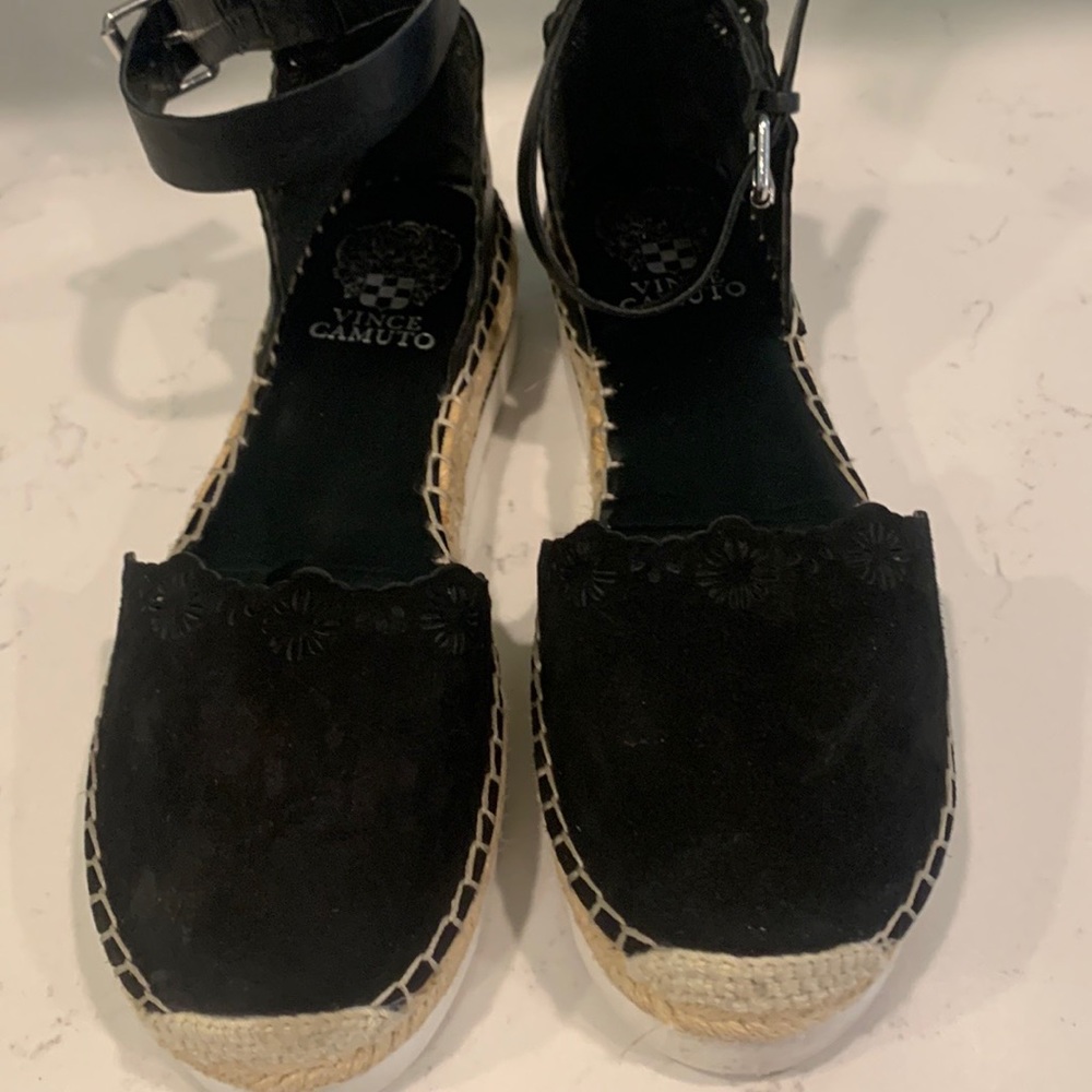 Vince camuto sandals- size 8